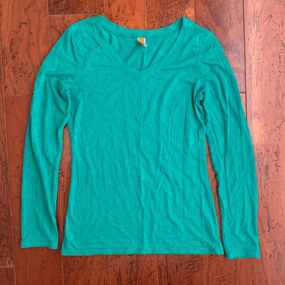 Lucy // Kelly green sheer long sleeve shirt used